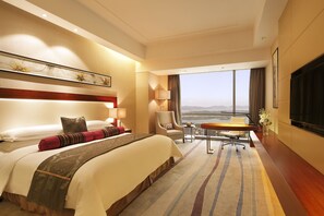 Standard Room, 1 King Bed, Lake View (Lihu) - Crowne Plaza Wuxi Taihu by IHG (Wuxi)