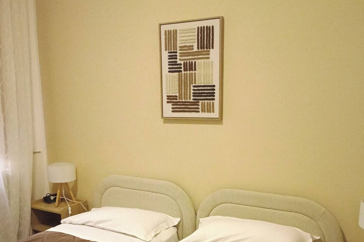 Departamento básico | Insonorización, tabla de planchar con plancha y wifi gratis