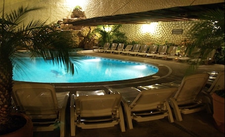 2 piscinas al aire libre. Hotel Argento