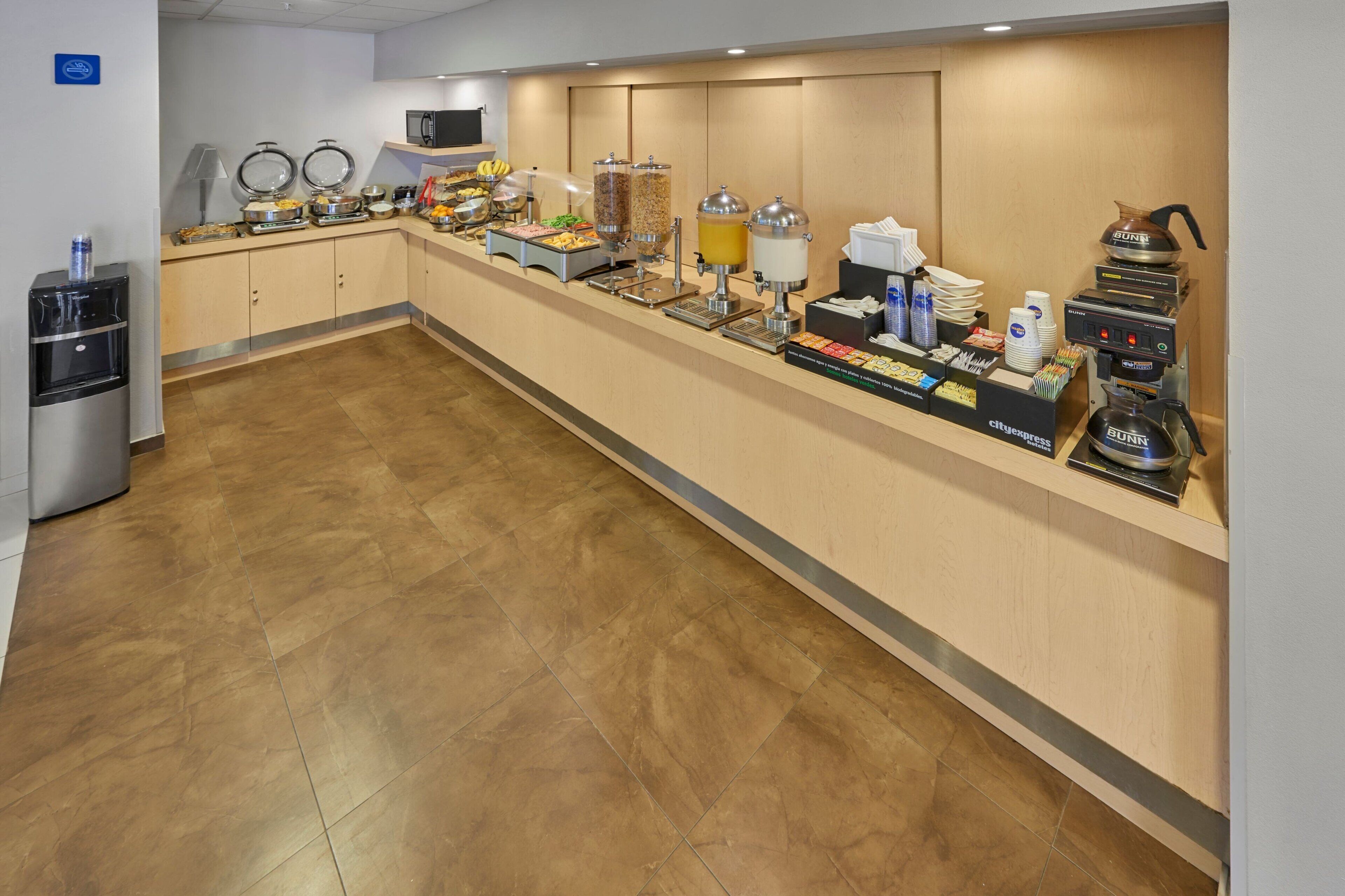 free daily continental breakfast