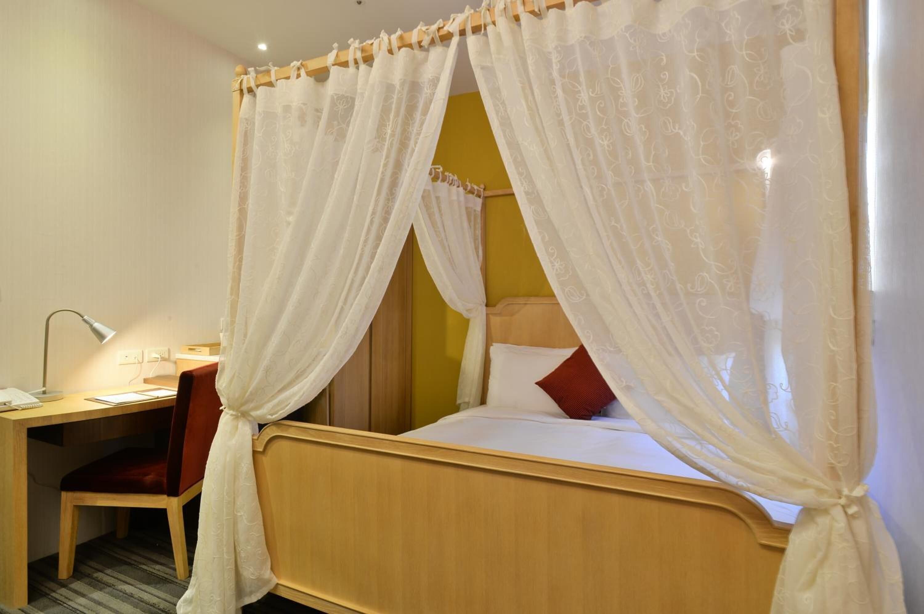  خزنة داخل الغرفة ومكتب وواي فاي مجانًا وملاءات أسرّة