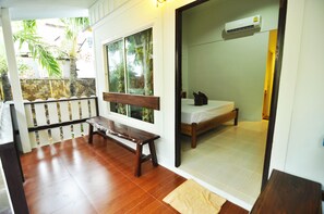Standard Room (Air Con) | Balcony - Phi Phi Twin Palms Bungalows (Ko Phi Phi)