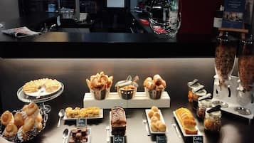 Desayuno completo todos los días (con cargo)