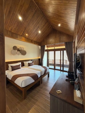 Luxury Suite | Minibar, két bảo mật tại phòng, bàn, màn/rèm cản sáng