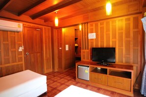 In-room safe, free WiFi - JJ Residence (Ko Phi Phi)