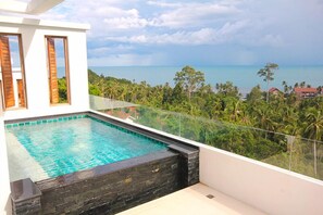 2 Bedrooms Penthouse Apartment | 露台