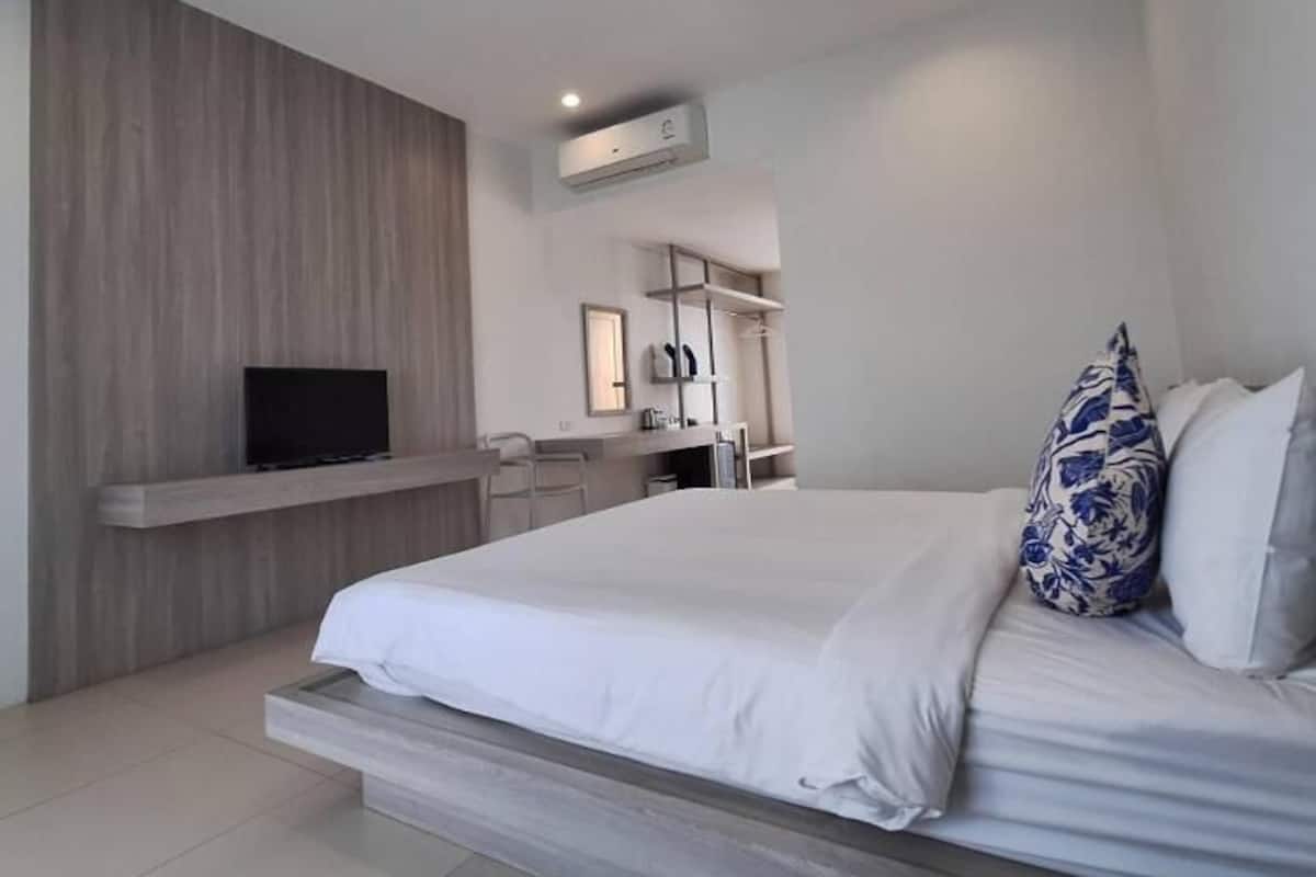 Leisure Garden Room | 客房內保險箱、書桌、免費無線上網、床單