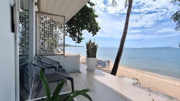 Superior Beachfront | In-room safe, desk, free WiFi, bed sheets