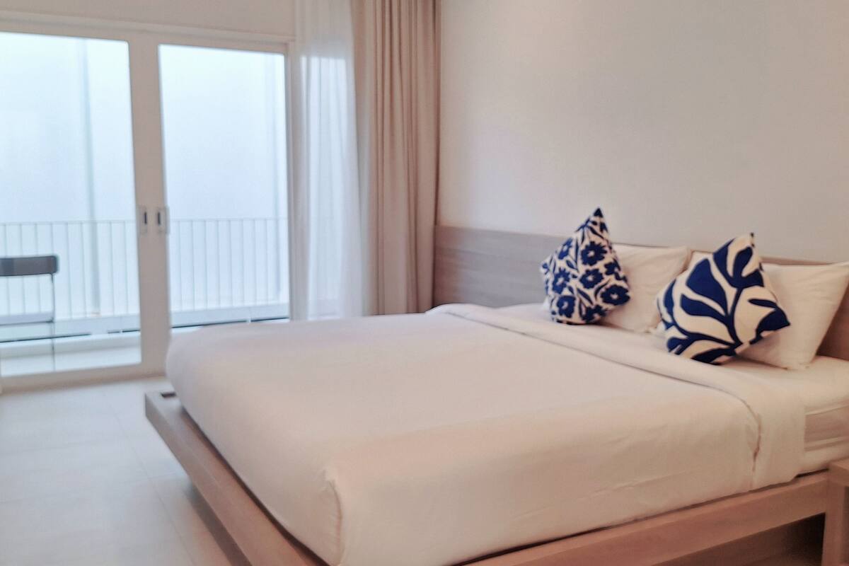  Deluxe Double or Twin Room with Balcony | 객실 내 금고, 책상, 무료 WiFi, 침대 시트