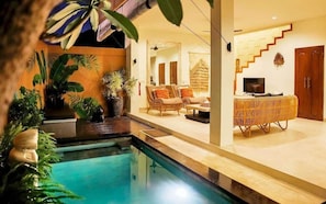 Outdoor pool, pool loungers