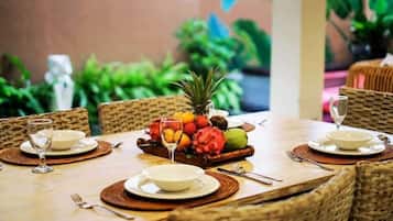 Tempat makan outdoor