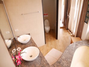 XXX1-Studio Apartment With Terrace | حمام