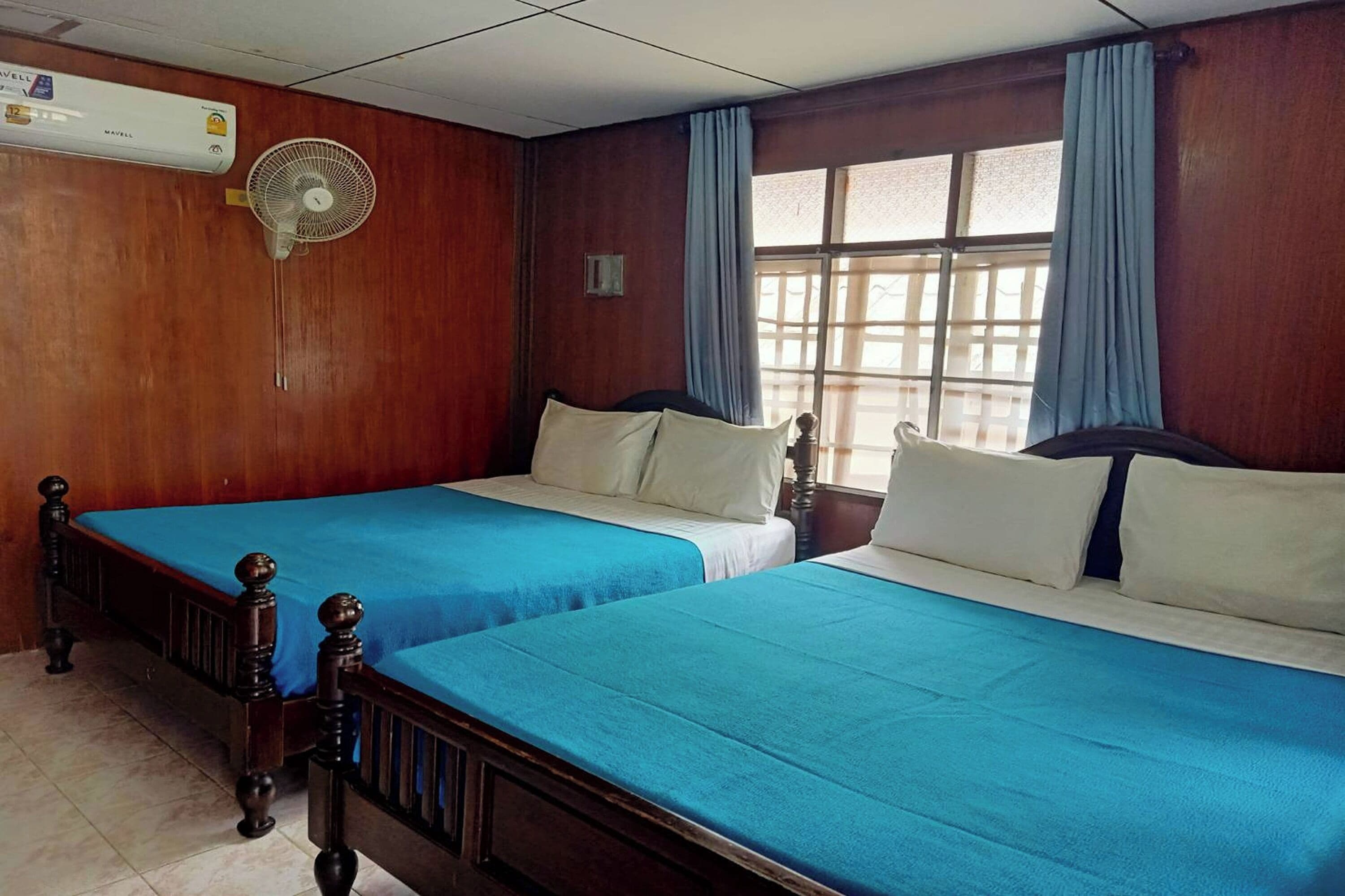 Familjebungalow | Skrivbord, mörkläggningsgardiner, gratis wi-fi och sängkläder