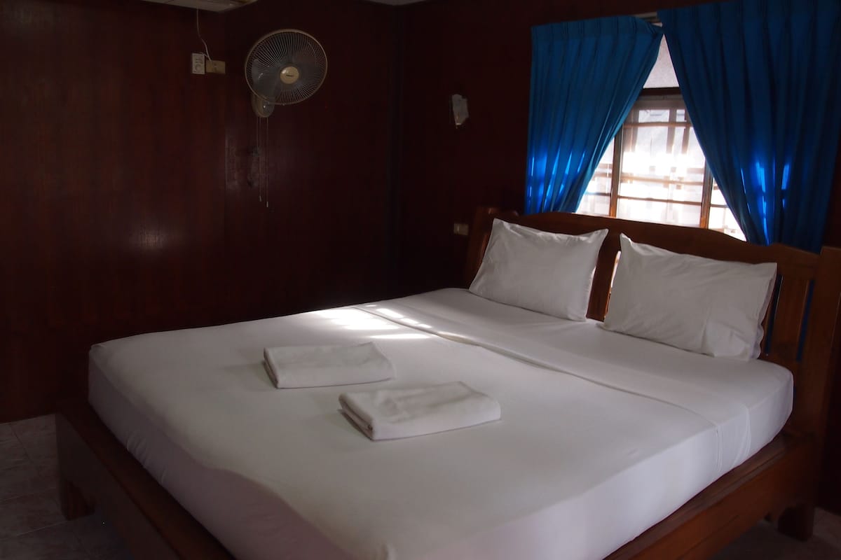 Fan Bungalow with Sea View