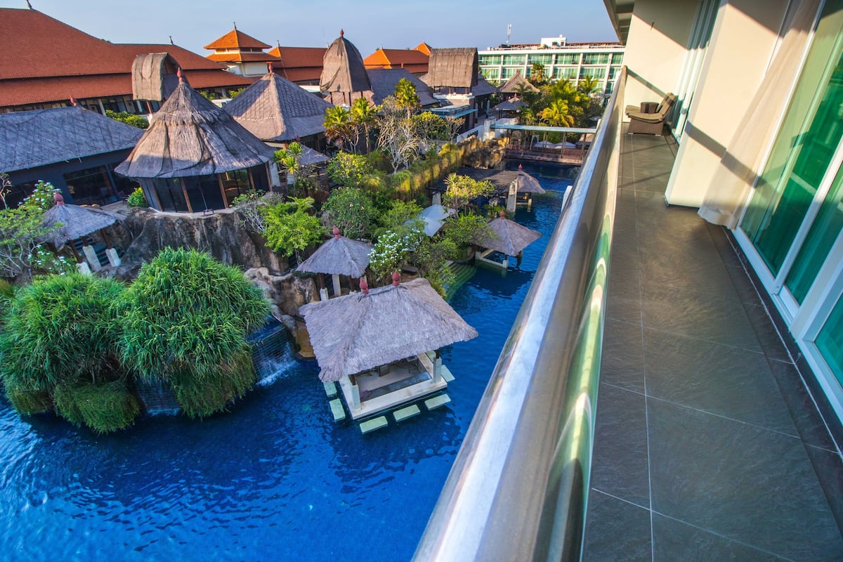 Family Suite, 2 Bedrooms, Balcony, Pool View