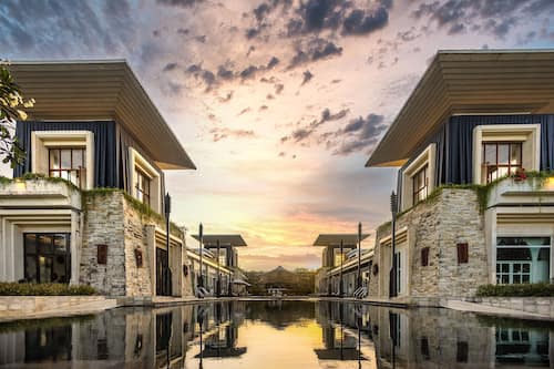 3 piscinas al aire libre, cabañas de piscina gratuitas, sombrillas