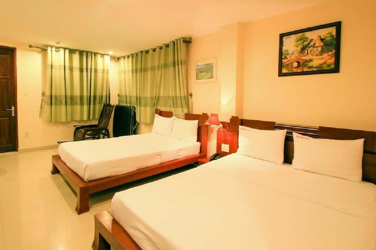 1 bedroom, premium bedding, minibar, in-room safe