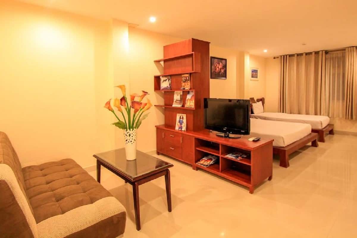 1 bedroom, premium bedding, minibar, in-room safe
