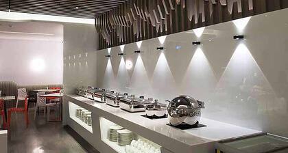Royal Hotel Group Central Park Branch