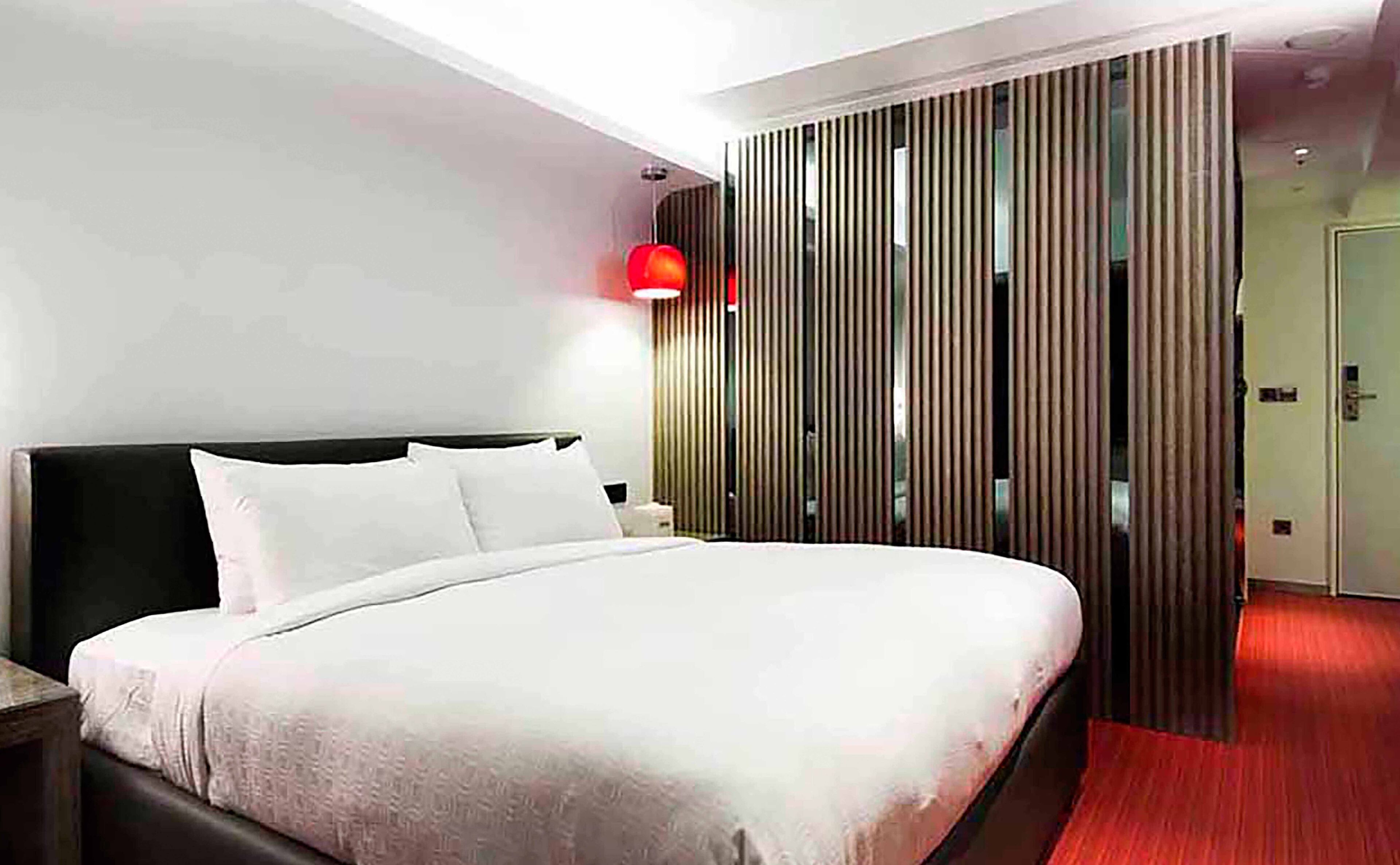 superior double room | 1 bedroom, in-room safe, desk, free wifi