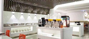 Royal Hotel Group Central Park Branch