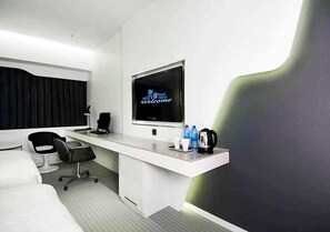 Coffres-forts dans les chambres, bureau, Wi-Fi gratuit, draps fournis