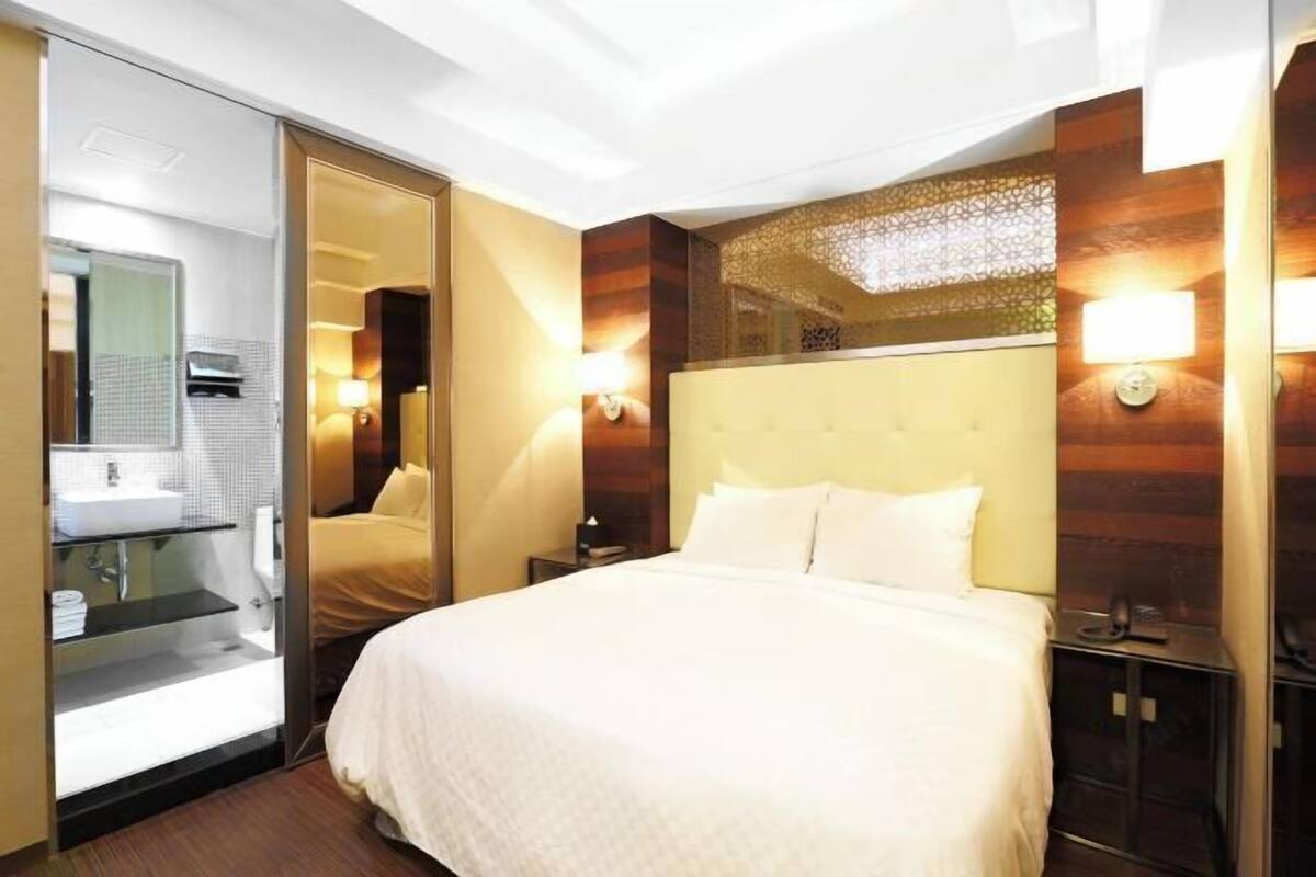 Coffres-forts dans les chambres, Wi-Fi gratuit, draps fournis