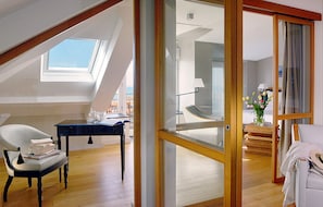 Family Suite, Terrace, Sea View | Living area