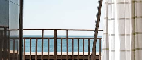 Traditionellt dubbelrum - terrass - havsutsikt | 1 sovrum, minibar, skrivbord och mörkläggningsgardiner