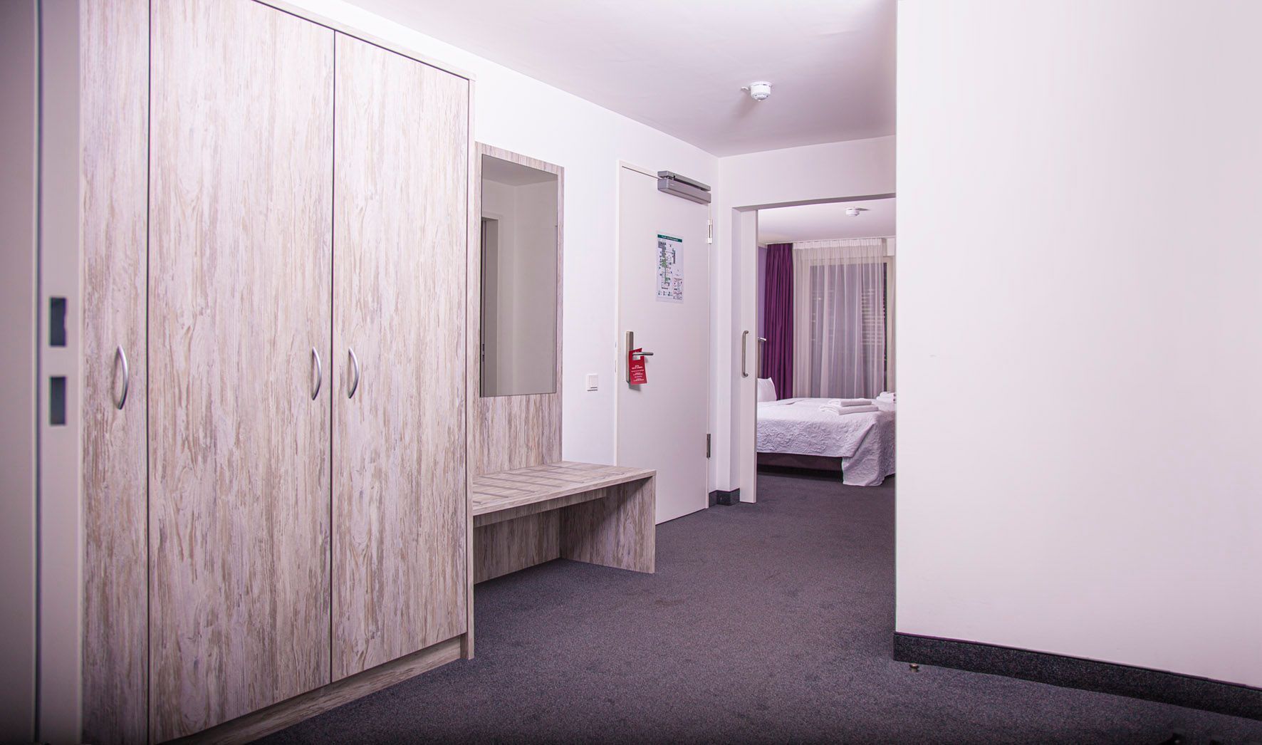 premium bedding, pillow-top beds, minibar, in-room safe