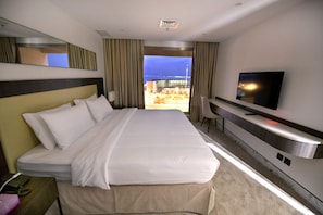 Superior Double Room | Minibar, in-room safe, iron/ironing board, free WiFi