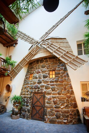 Exterior detail - Angel Town Hall Apartments (Vilnius)