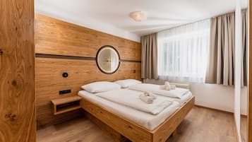 Premium Apartment, 2 Bedrooms, Private Bathroom, Mountainside | Soundproofing, free WiFi, bed sheets