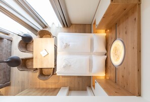 Loft premium, 1 quarto, varanda coberta, ao lado da montanha | Quartos à prova de som, Wi-Fi de cortesia, roupa de cama