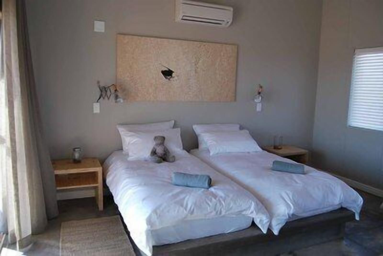 Premium bedding, in-room safe, desk, cribs/infant beds