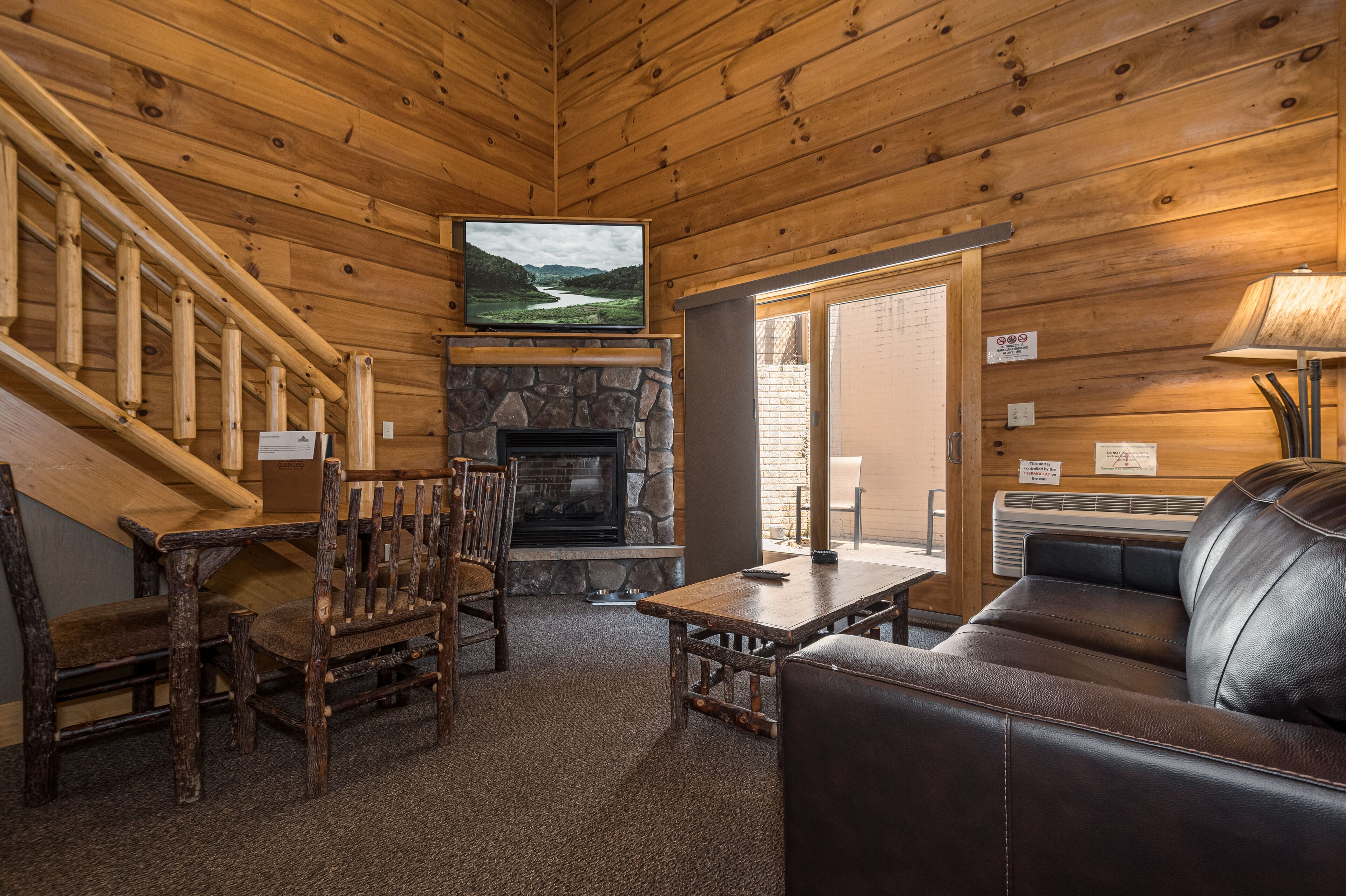 c 46r - family loft, 3 queen beds, 2 bath, pet friendly, mountainside (may hear neighbors) | 1 bedroom, individually decorated, individually furnished