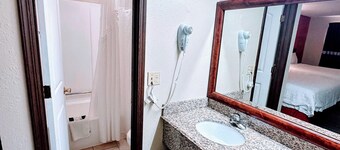 Relax Inn Henryetta