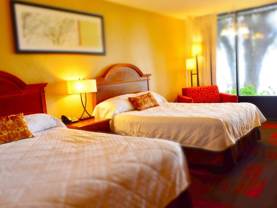 Hochwertige Bettwaren, Pillowtop-Betten, Schreibtisch