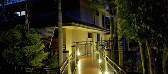 Pegasus Motor Inn and Serviced Apartments