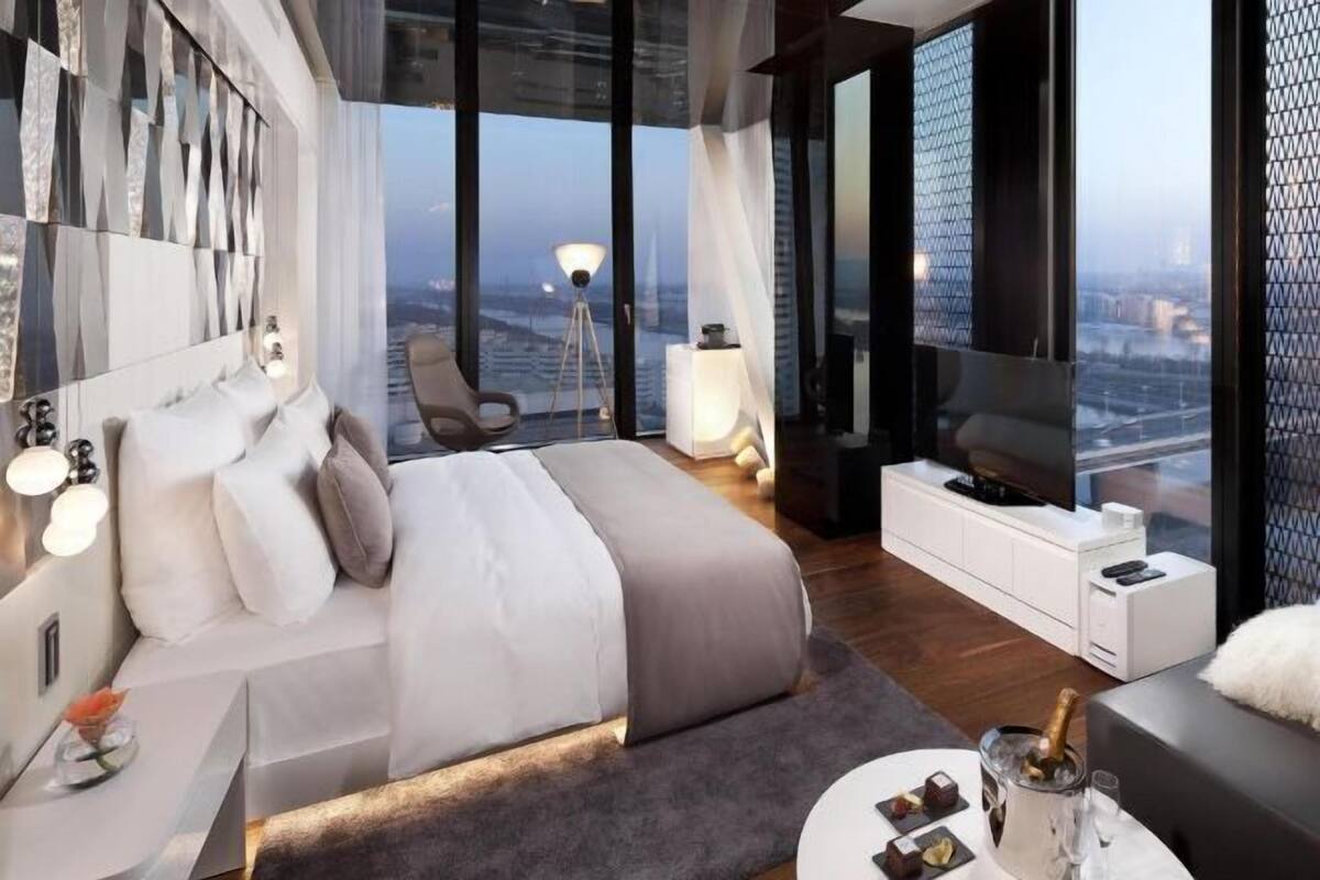 Premium bedding, in-room safe, desk, blackout curtains