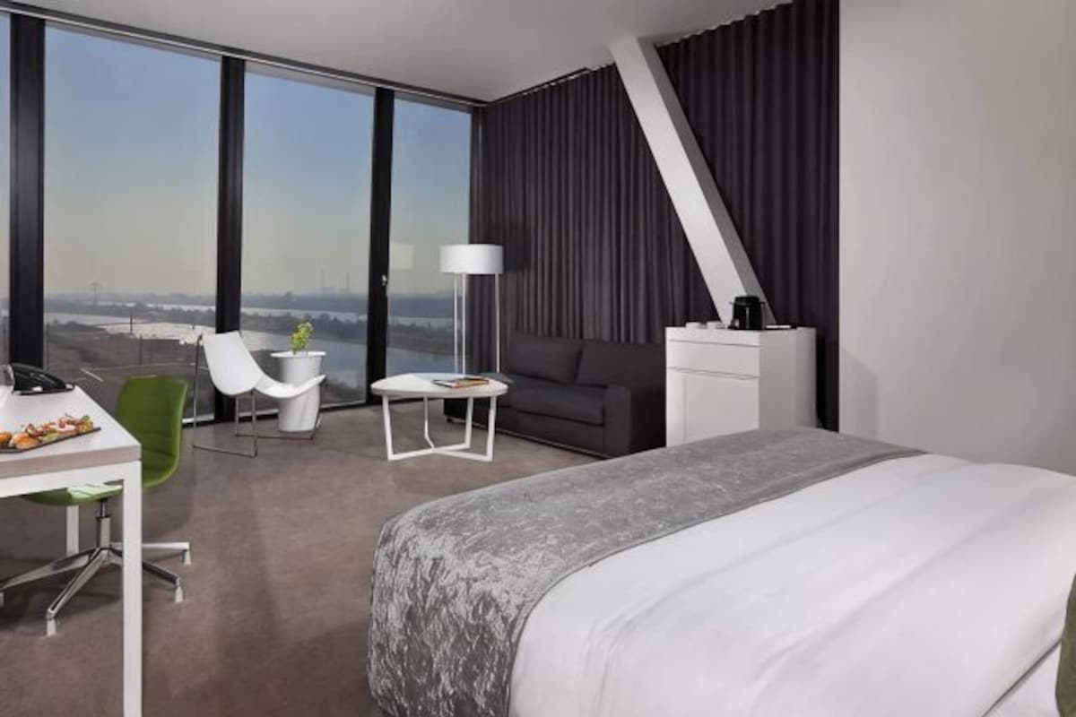 The Level Premium Room