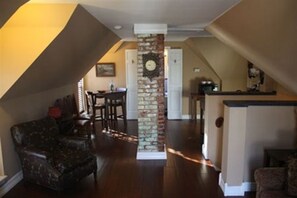 Suite (The Suite)