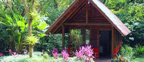 In-room safe, bed sheets