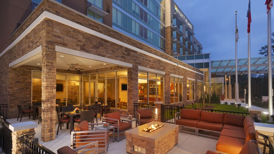 Hyatt Place Houston / The Woodlands