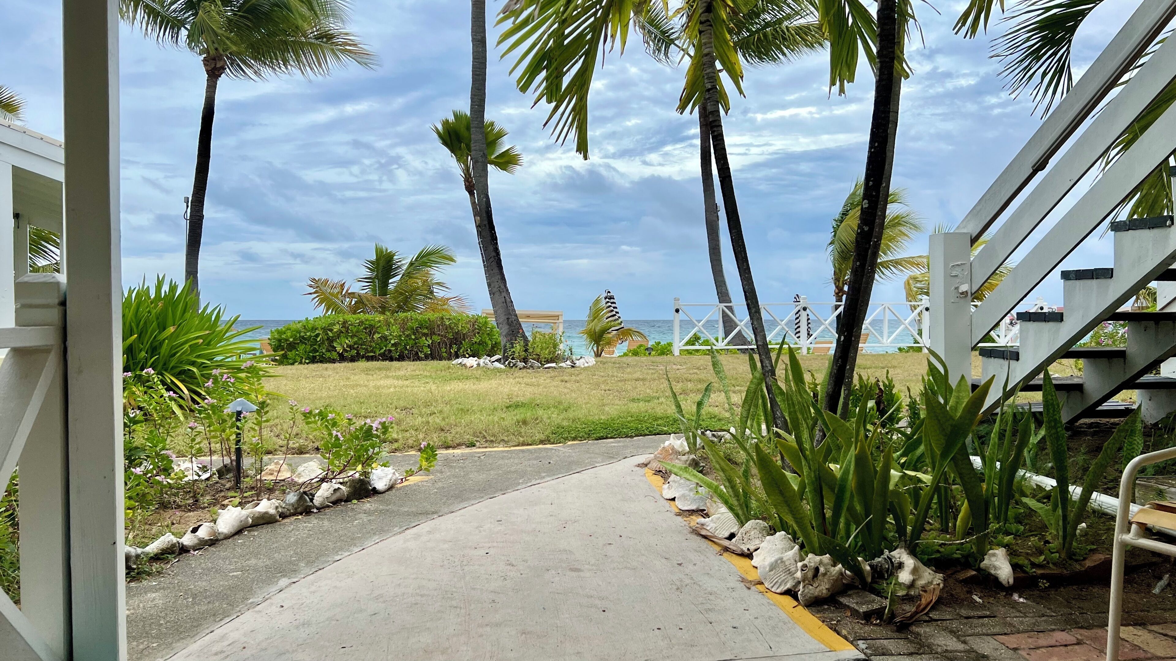 Deluxe Cottage, Kitchen, Sea View (Chocolate) | Beach/ocean view