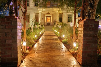 Bybee's Historic Inn