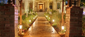 Bybee's Historic Inn