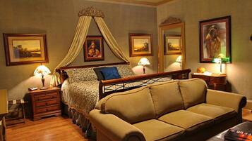 Americana Room | Egyptian cotton sheets, premium bedding, Tempur-Pedic beds