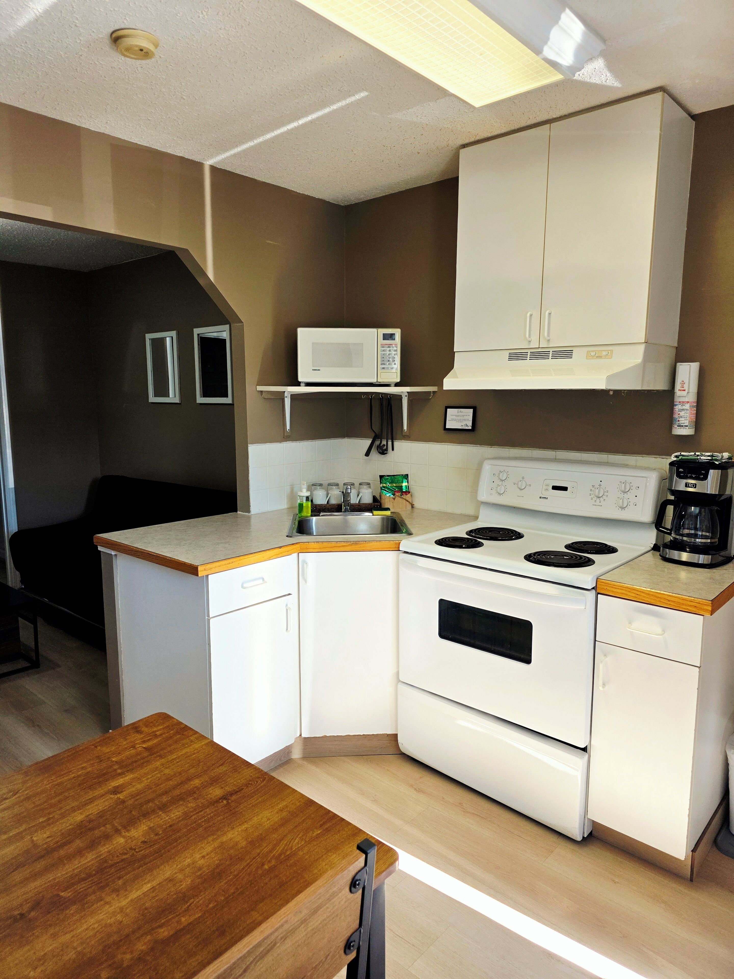 Fridge, microwave, coffee/tea maker