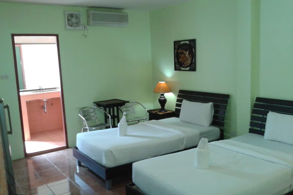 Standard Room | Desk, free WiFi